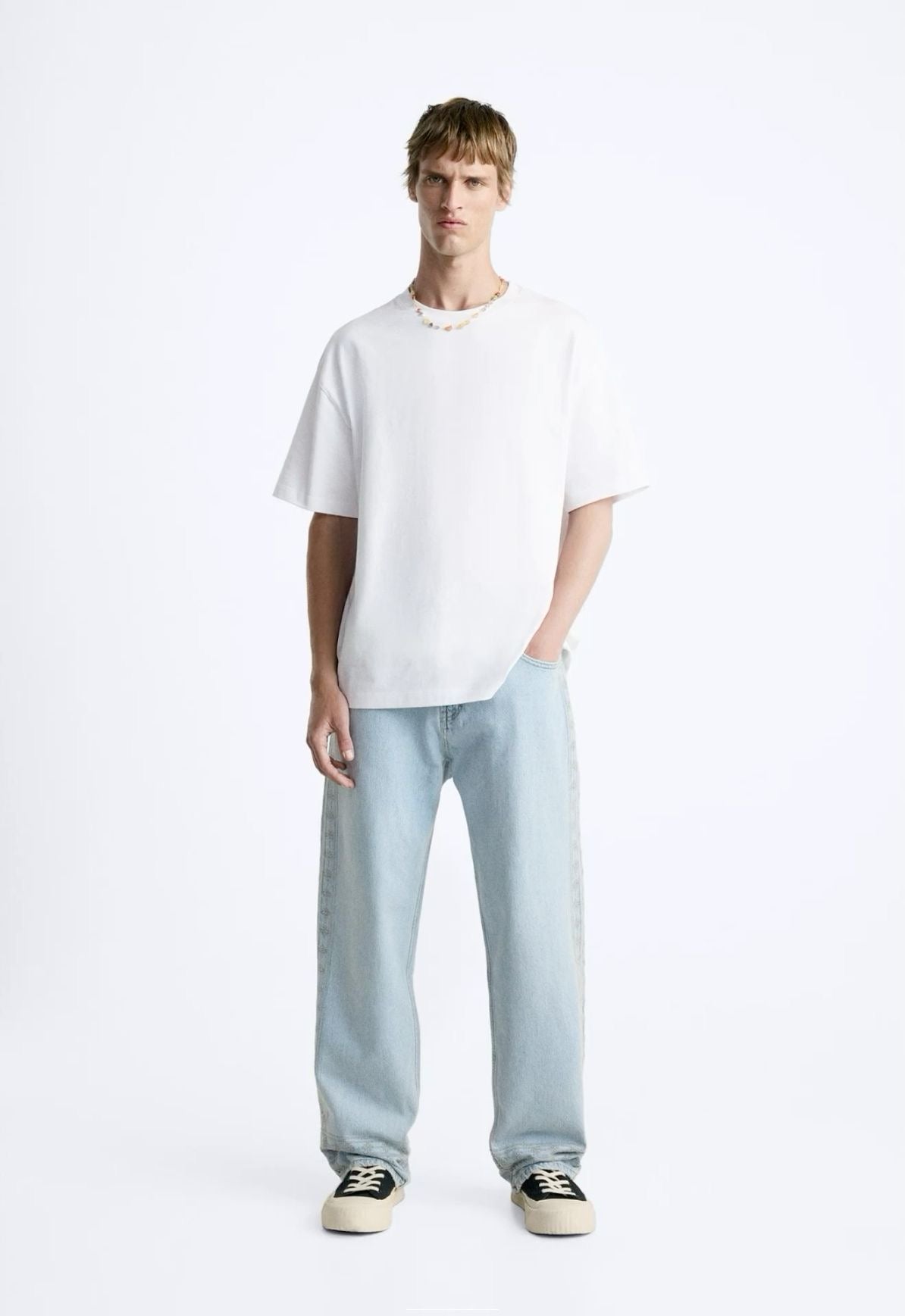 straight‑fit denim