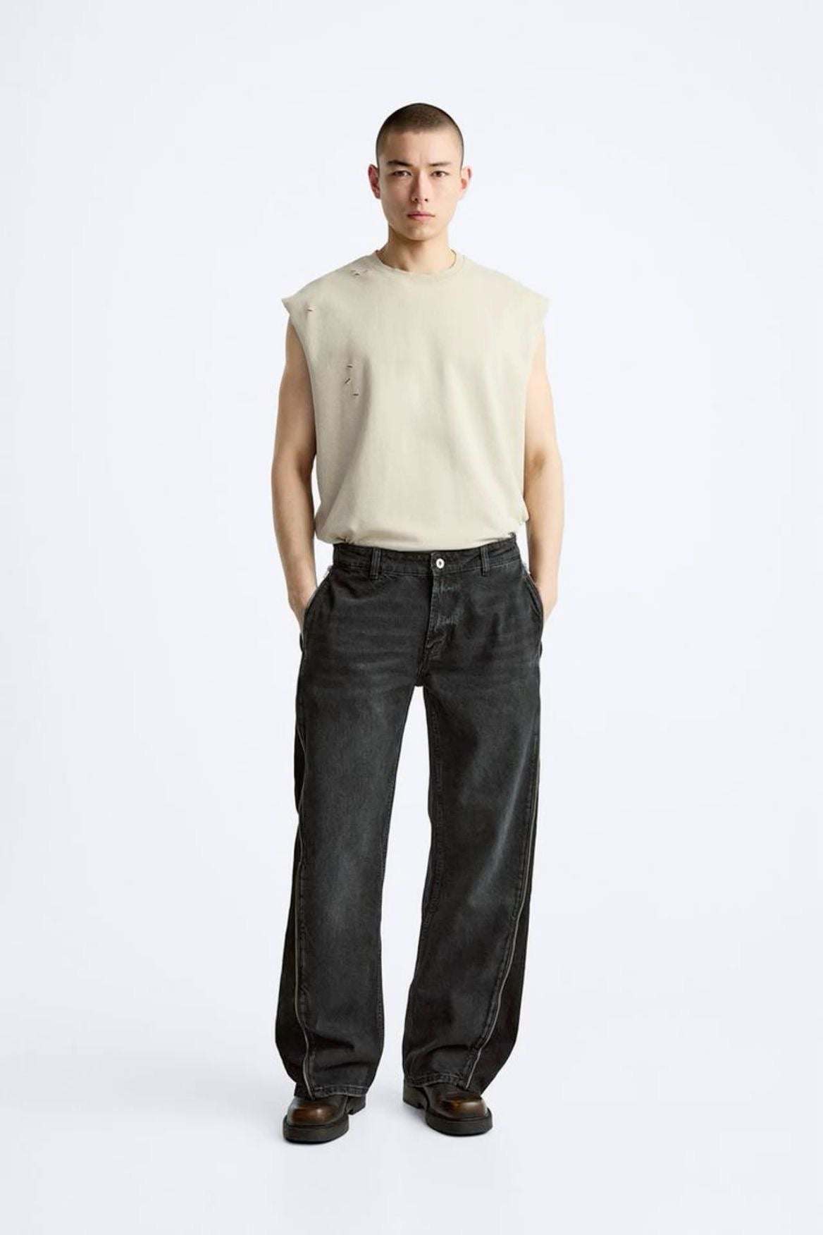 straight‑fit denim