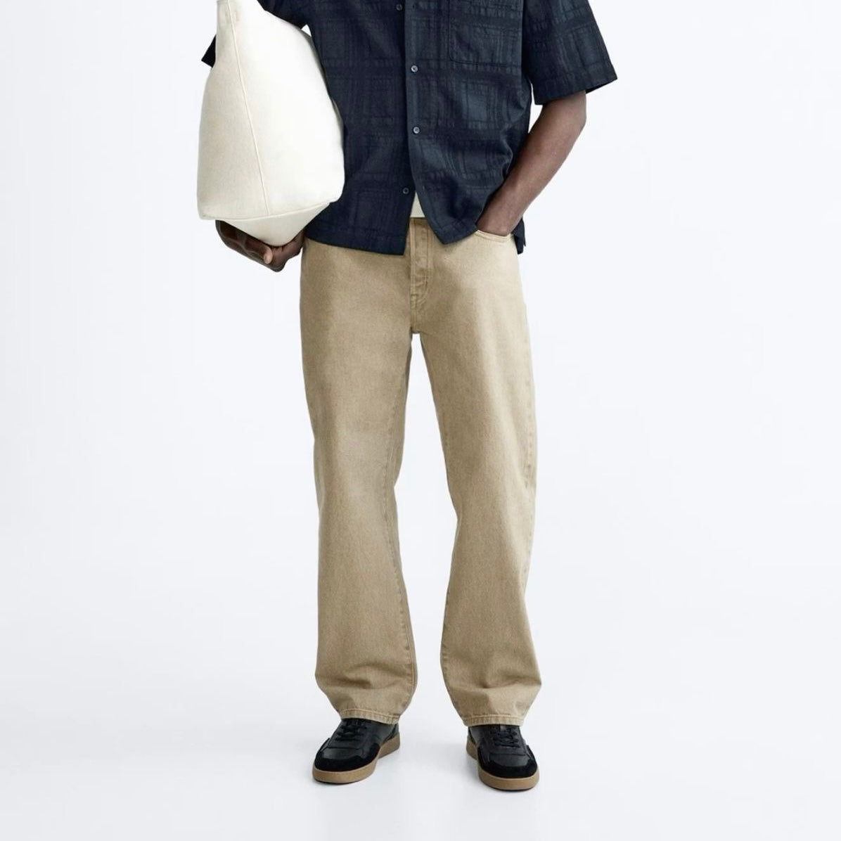 straight‑fit denim