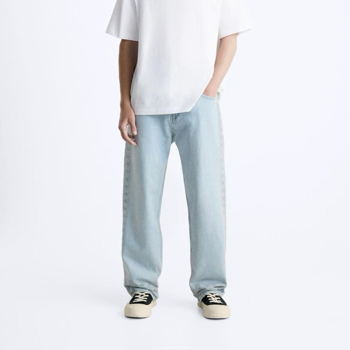 straight‑fit denim