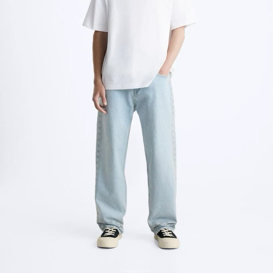 straight‑fit denim